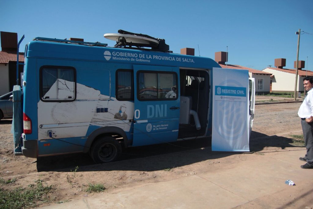 MatiasAssennato's tweet photo. Nuevos hogares, nuevos domicilios, nuevos DNI
Realizamos más de 300 trámites de nuevos documentos a las familias que recibieron su vivienda en Rosario de la Frontera. https://t.co/ZISkwfJYOy