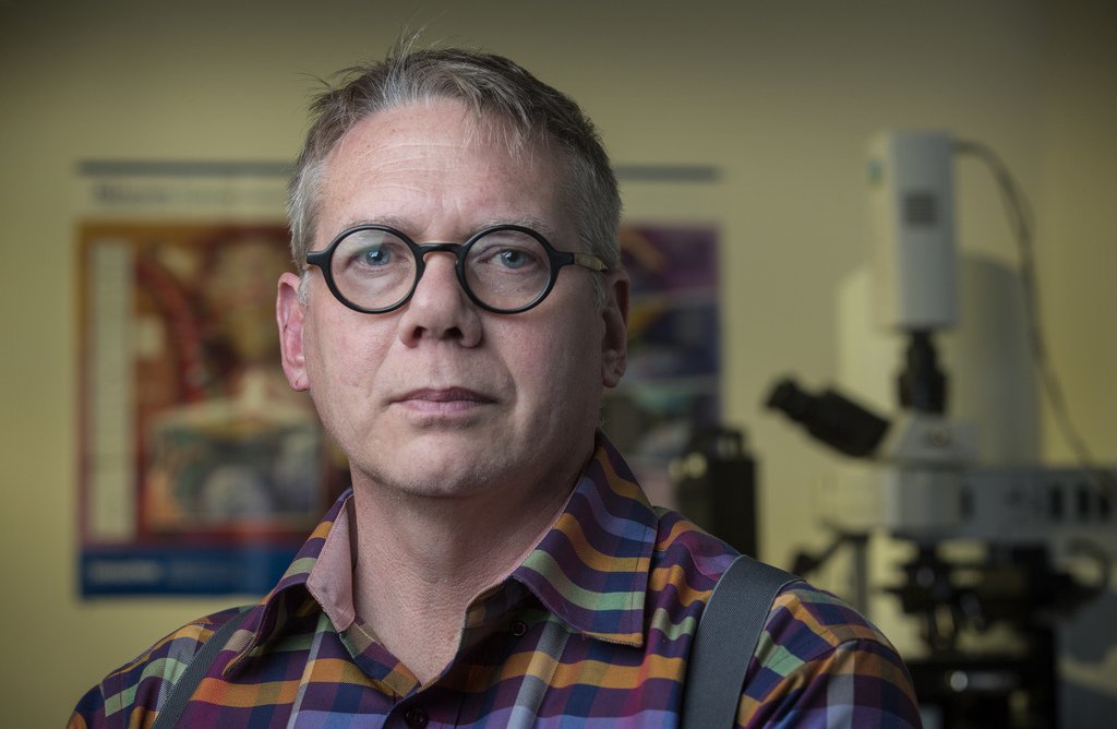 fredhutch's tweet photo. We're thrilled Fred Hutch immunopathology scientific director Dr. Robert Pierce will join the panel, “Not Your Typical Drug: Advancements in #CARTcell Therapies,” at #CancerAdvanceBoston on 4/13, hosted by @BiotechConf. Program info: https://t.co/VkaYCEVarb https://t.co/T2A4SiKbEn