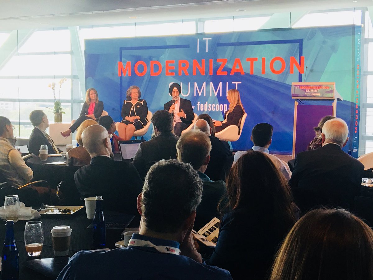 katiestrange's tweet photo. Enjoyed hearing @banjot talk about the value of @docker #containers in the IT modernization journey for the public sector. #ITMOD18 @fedscoop https://t.co/No0xT4cNsz