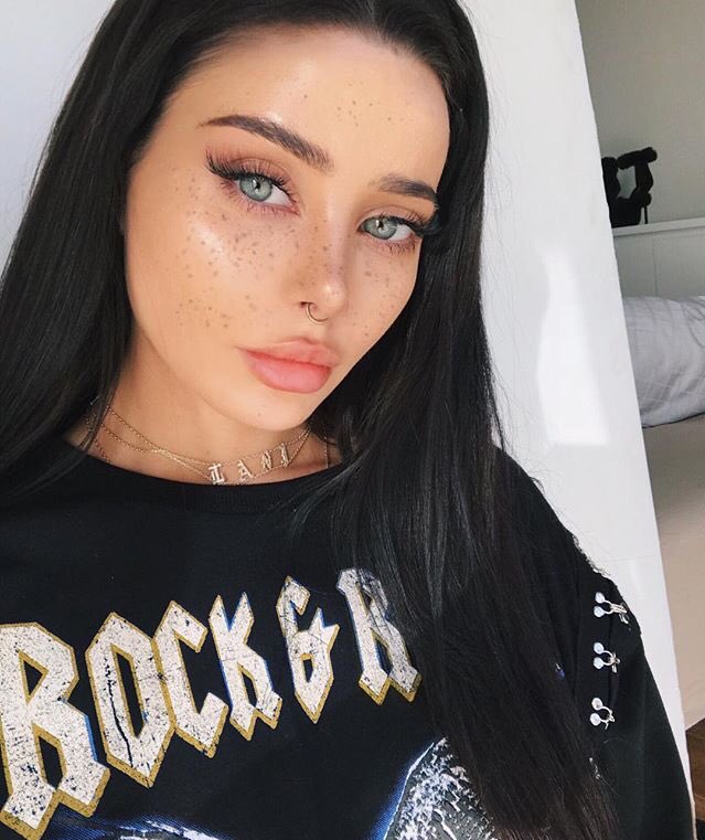 TlNYPRINCESS's tweet image. 𝕟𝕖𝕨 𝕠𝕔: 𝕣𝕠𝕤𝕚𝕖 𝕙𝕠𝕠𝕕, 
𝕓𝕚𝕤𝕖𝕩𝕦𝕒𝕝, 
𝕤𝕖𝕞𝕚-𝕕𝕖𝕤𝕔𝕣𝕚𝕡𝕥𝕚𝕧𝕖, 
𝕔𝕙𝕒𝕣𝕒𝕔𝕥𝕖𝕣 𝕚𝕟𝕗𝕠 𝕔𝕠𝕞𝕚𝕟𝕘 𝕤𝕠𝕠𝕟 
𝕝𝕚𝕜𝕖 𝕥𝕙𝕚𝕤 𝕥𝕨𝕖𝕖𝕥 𝕗𝕠𝕣 𝕞𝕖 𝕥𝕠 𝕙𝕚𝕥 𝕪𝕠𝕦 𝕦𝕡
𝕣𝕥?