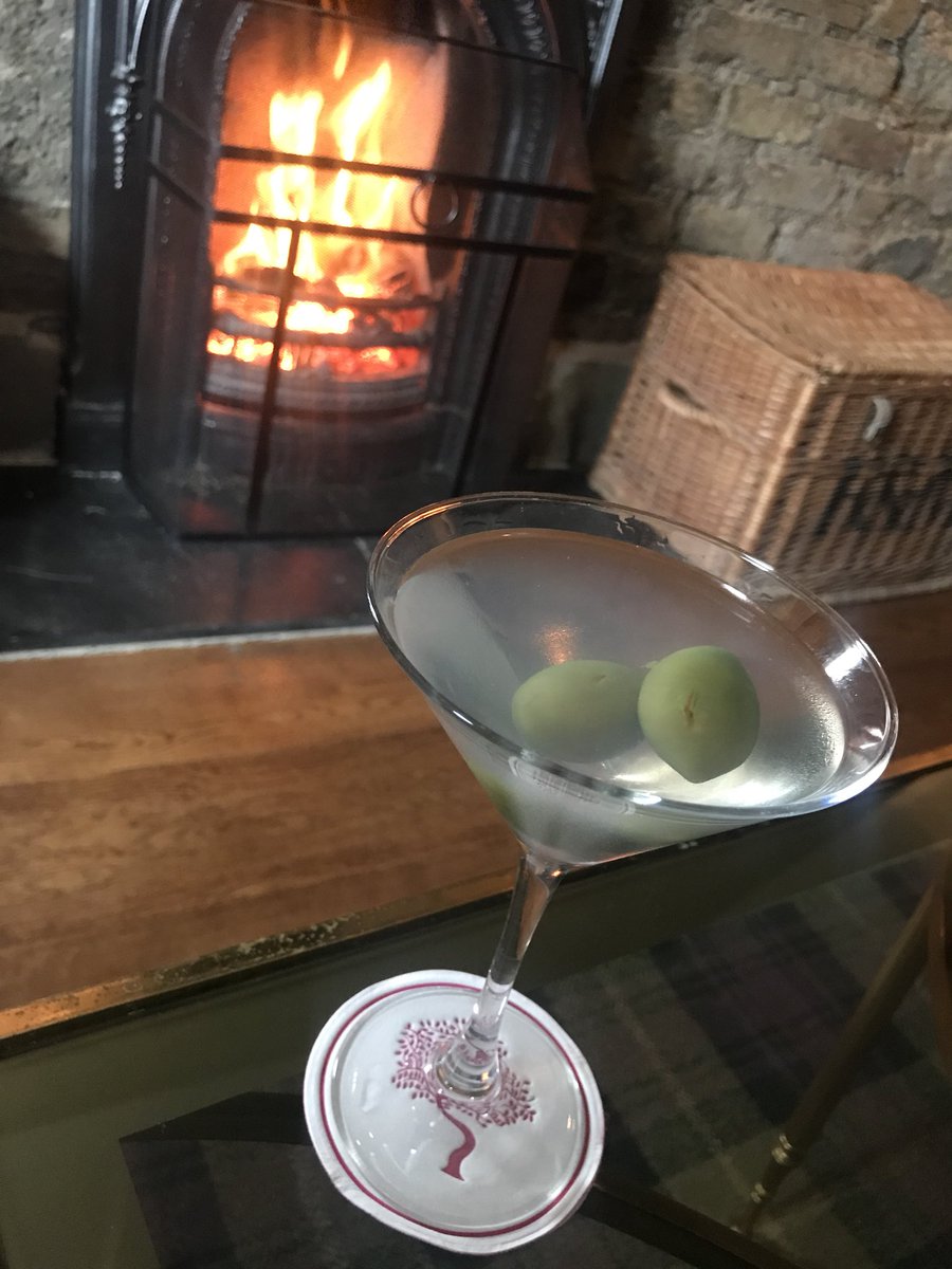 AdisBarD4's tweet photo. #Dirty #Martini #Time! https://t.co/R8sgrQtQ5l