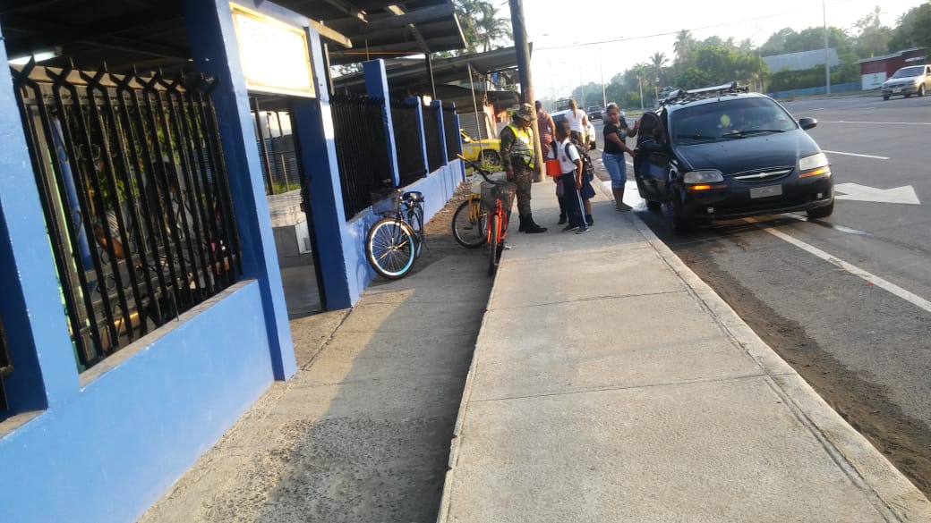 senafrontpanama's tweet photo. En la provincia de Chiriquí; nuestras unidades trabajan interinstitucionalmente,  brindamos #SeguridadVial a los estudiantes; esta vez desde los centros educativos en Progreso #Marca109 #ProgresoSeguro @Meduca_Panama https://t.co/mGki3Id2H8