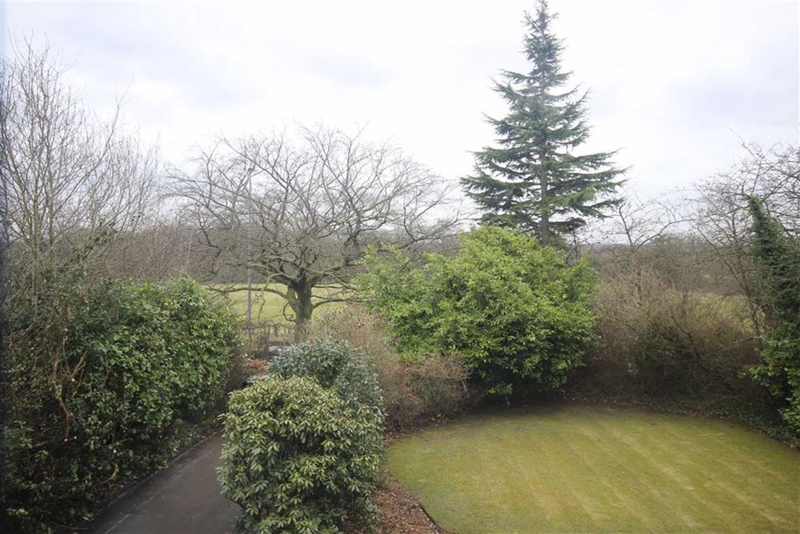 BriscombeNutterStaff tweet media