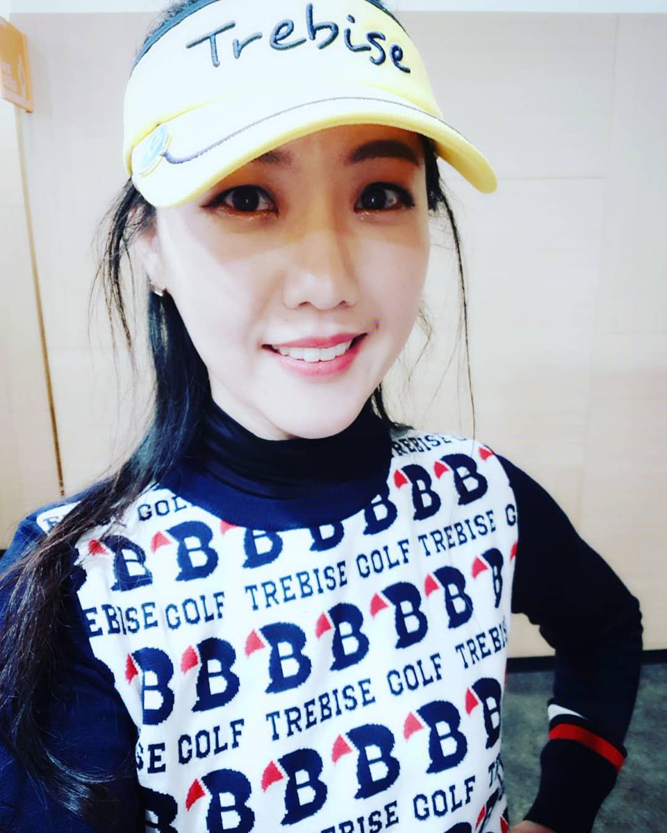 okmat5966's tweet photo. 2018. 3. 26 월
in 한원CC

《트레비스 연예인 골프구단 3월 정기라운드》 

#트레비스연예인골프구단 #한원CC #골프 #트레비스 #TREBISE #골프웨어 #온유어패럴  #국악인 #전해옥 #이봉주 #안지환 #성은 https://t.co/xOQKHcB2QW