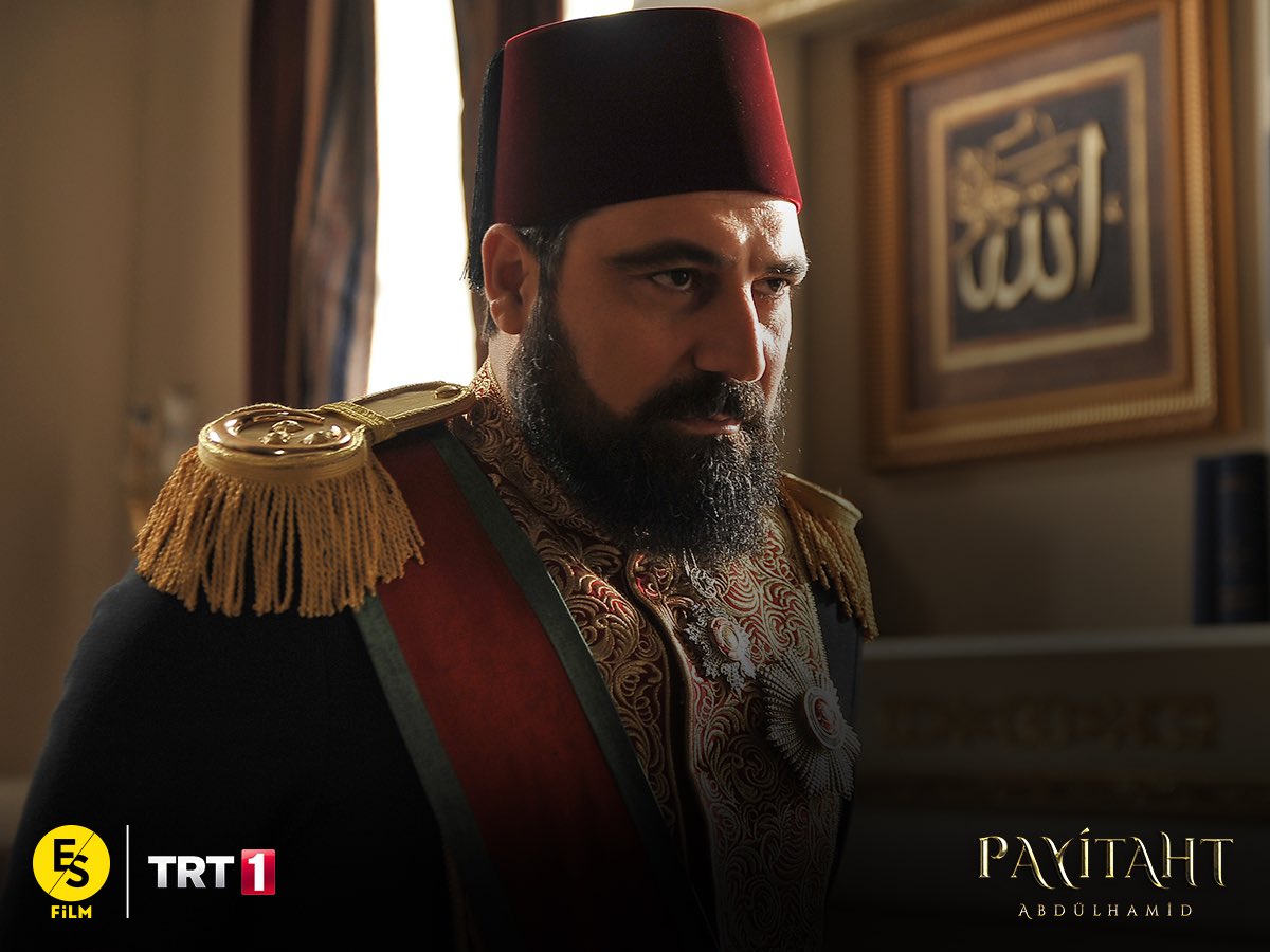 “Eyy Hamid Efendi sana bir emanet verecekler, eğer dik duracaksan o emaneti sırtlan, eğer o emaneti tertemiz bırakacaksan sırtlan, emaneti daha yukarı çıkartacaksan sırtlan!”
#PayitahtAbdülhamid