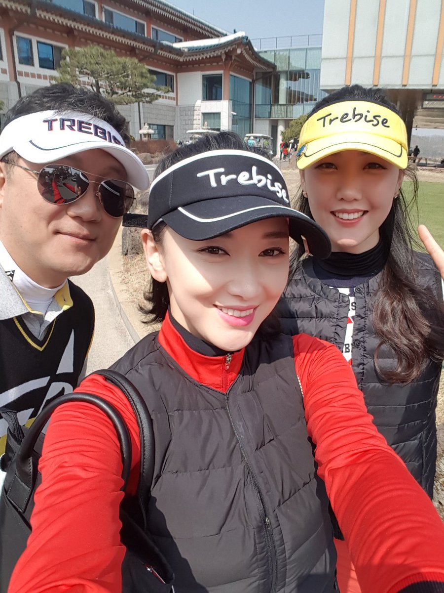 okmat5966's tweet photo. 2018. 3. 26 월
in 한원CC

《트레비스 연예인 골프구단 3월 정기라운드》 

#트레비스연예인골프구단 #한원CC #골프 #트레비스 #TREBISE #골프웨어 #온유어패럴  #국악인 #전해옥 #이봉주 #안지환 #성은 https://t.co/xOQKHcB2QW