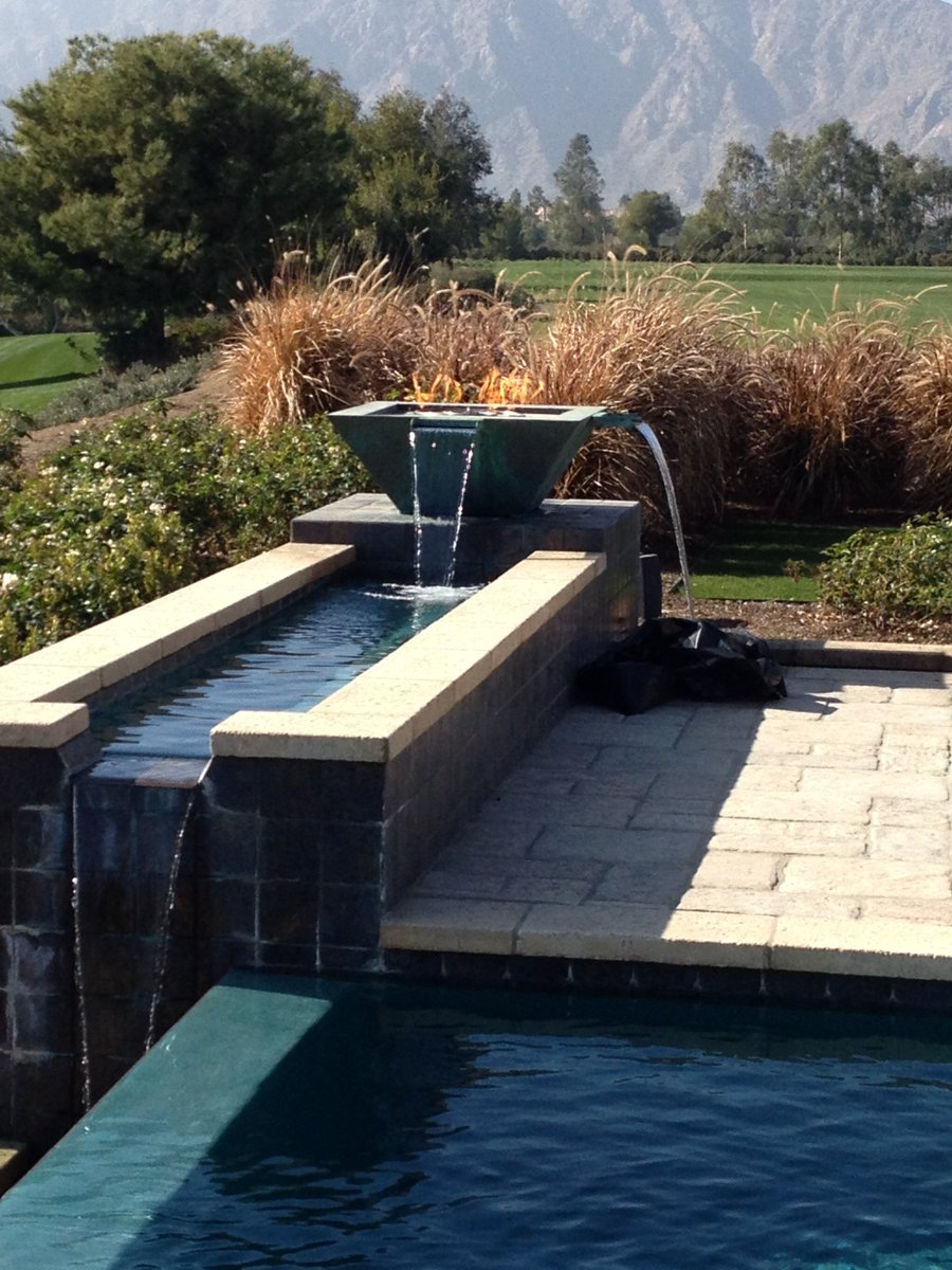 inspiredfirefx's tweet photo. Create a Unique Gathering Space
Water bowls that sheet water into another vessel, pool, or trough create a soft, rhythmic sound that soothes the mind, body, &amp; spirit. 
Inspired Fire FX...Igniting inspiration in your life!
#palmdesert #landcape #firefeatures #outdoorliving https://t.co/thzDC32acm