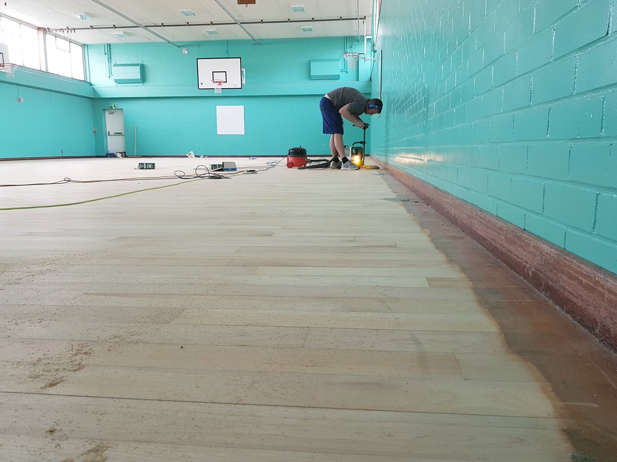 Kings_Ringmer's tweet photo. Looking as fresh as the day it was laid, the Gym floor is sanded and revarnished. Tomorrow, reception and the main hall! #lookingnew #holidaywork https://t.co/DiZb1HACI6