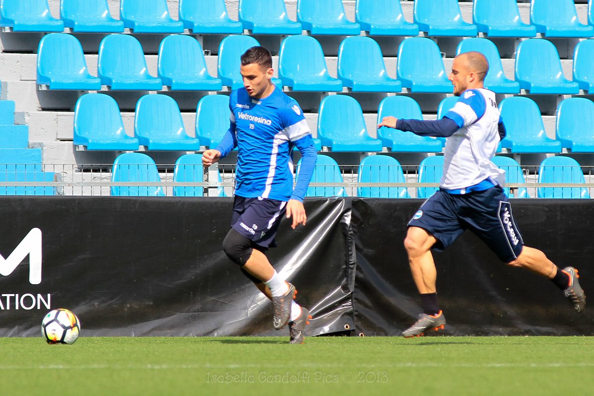 spalferrara's tweet photo. Allenamento pomeridiano - Verso #SPALAtalanta
#ForzaSPAL https://t.co/GVgEmPrEt4
