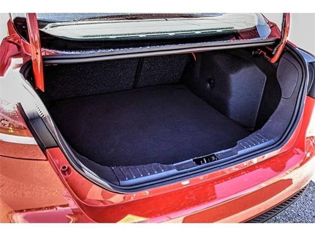 FentonFord's tweet photo. Looking for a great fuel economy and affordable price? Try our 2016 Ford Focus SE! Come see us. https://t.co/qacvfe3yiP #ford #focus #se #fordfocus #fenton #fentonford #dumas https://t.co/Sic1Sg8DeI