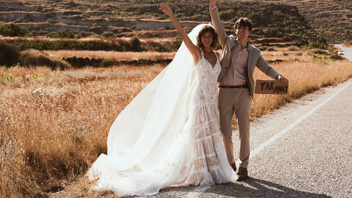 bellabrideN2's tweet photo. It's Thursday and we're dreaming of a romantic getaway <3

#bylillianwest #boho #bride #romantic https://t.co/tBXTETyA5o