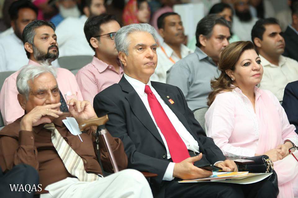 RotaryPakistan's tweet photo. National Chair Pakistan Polio Plus Committee #PDG Aziz Memon speaking at 53rd Annual Medical Symposium at Jinnah Post Graduate Medical Collage, regarding #Routine_Immunization & #POLIO_ERADICATION.
Mr Aziz Memon invited as a guest speaker at event which held in JPMC Karachi. https://t.co/ZzHTRRcGxc