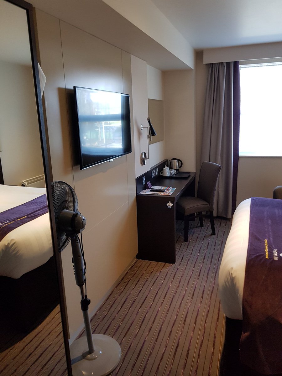 Linwood_PI's tweet photo. A sneak peak of our brand new rooms! Come along and check them out for yourself. Book online with our exclusive saver rate. #PremierInn https://t.co/kTMWrfCXE3