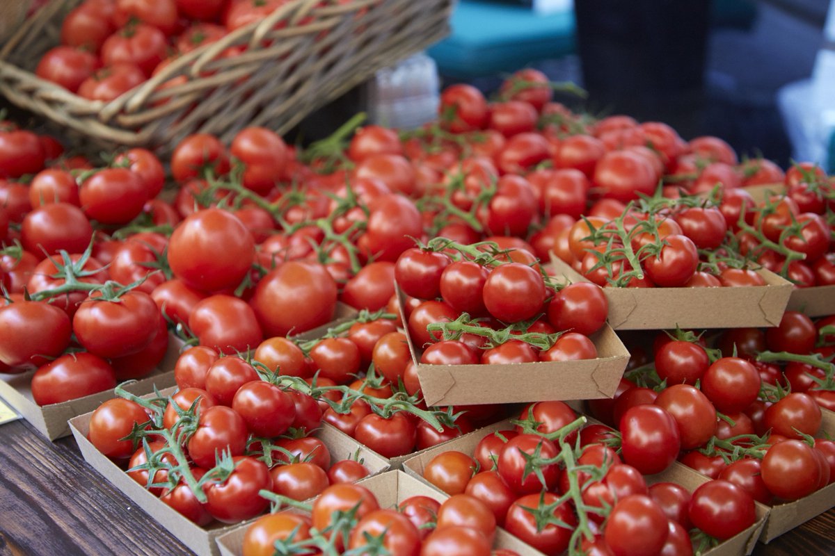 luminaries_mag's tweet image. . @MakeItBritish @iowtomatoes  Who wants, healthy, super fresh, tasty, delicious organic, local and artisan food? Then discover our buy local food app and get excited about spring produce! #eatshoplivelocal #organicfood #HealthyEating #madeinGB goo.gl/zWBh7r