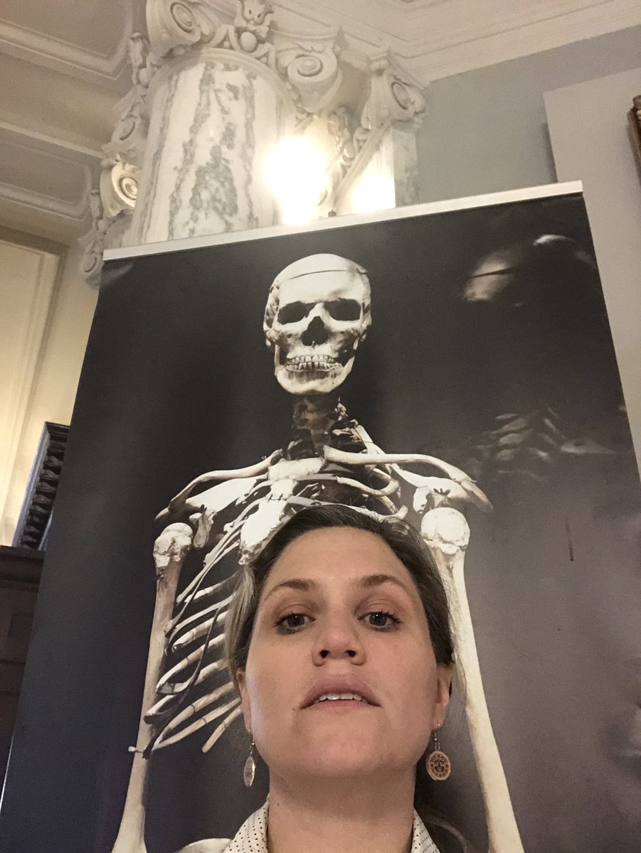 DrKVeeVee's tweet photo. #muttergiant @MutterMuseum https://t.co/Qgd7jnhGRK