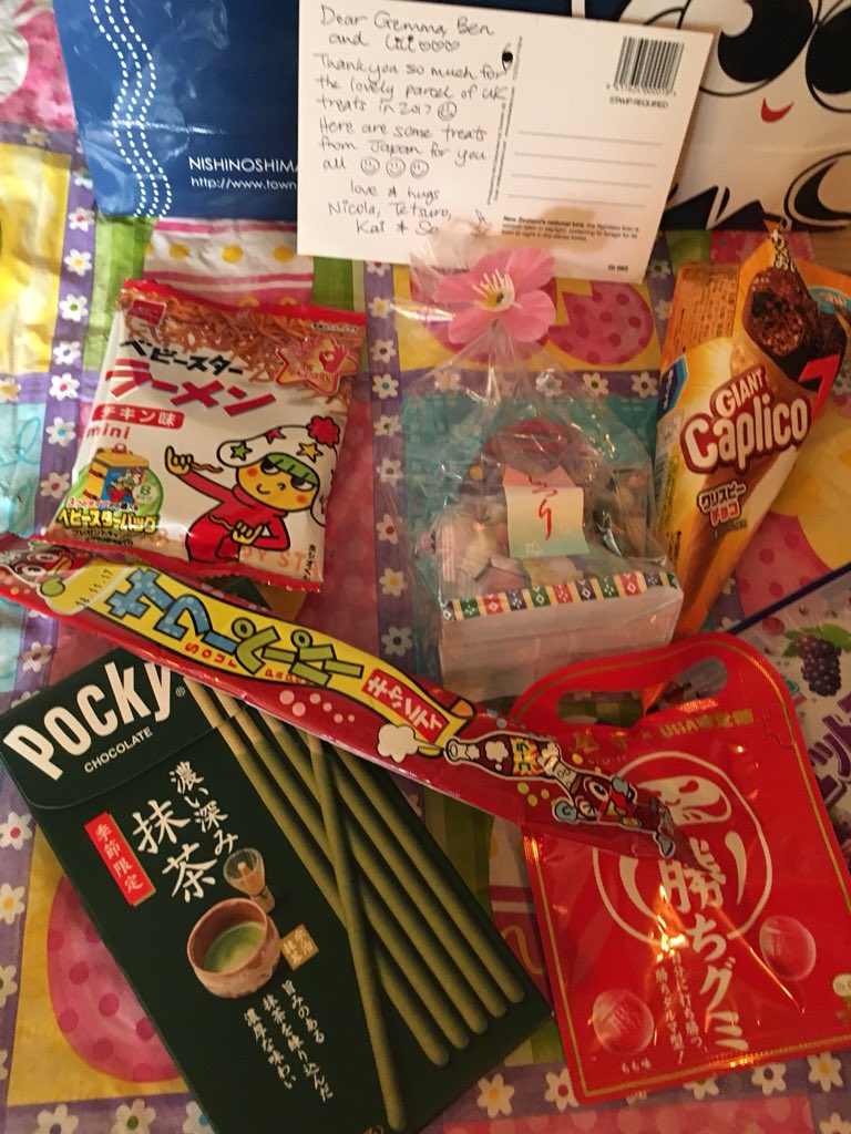 You can always rely on a Jones to deliver the goods, no matter where they are in the world! 👍Amazing care package from an old Welsh/Kiwi @ukjetprogramme buddy in Oki,  Japan 🇯🇵🏴󠁧󠁢󠁷󠁬󠁳󠁿🇳🇿 @GlobalWelsh #WelshDiaspora #MyWales #Natsukashi