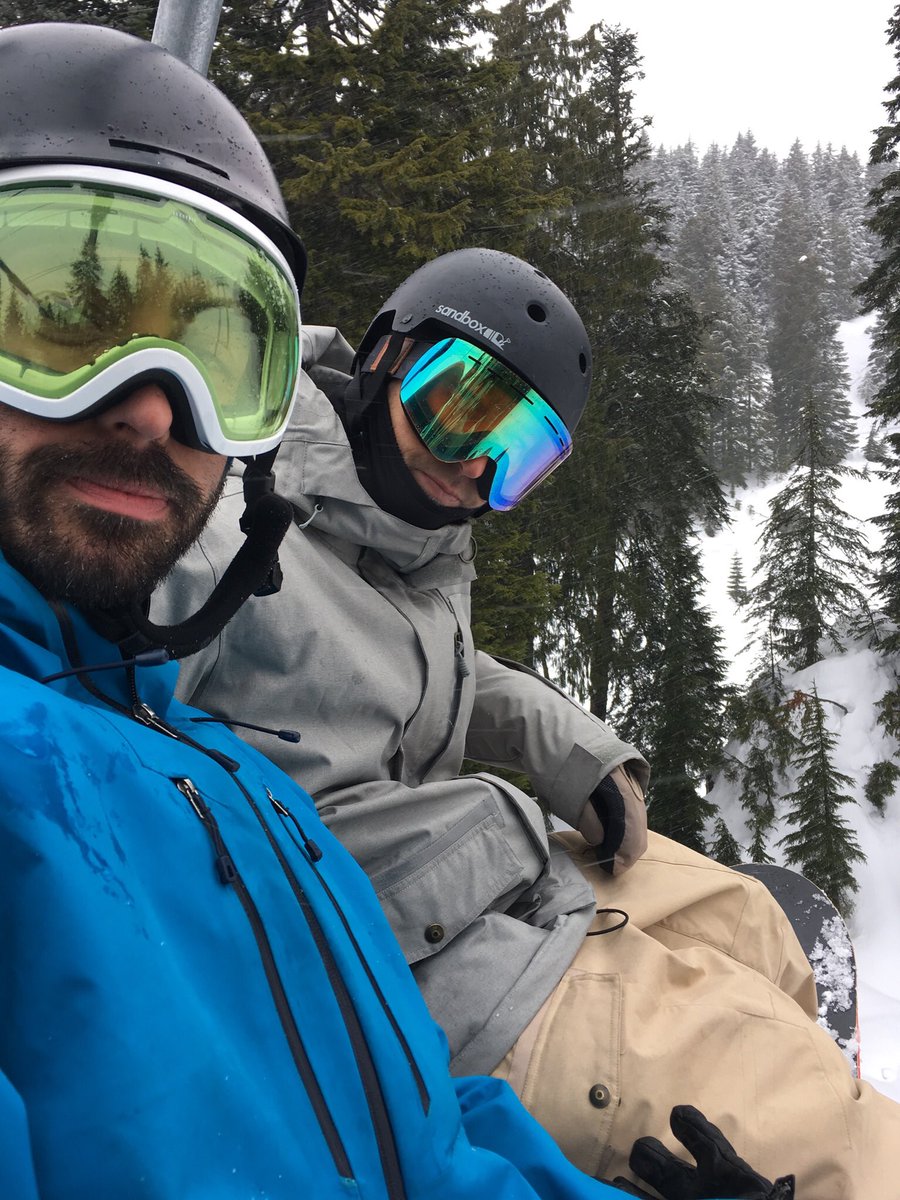 Cariboobrewing's tweet photo. HUUUGE CONGRATS TO @snowdriftmedia for winning our Ride With A Legend promotion with @devwalsh!!!! Massive thank you to @mtseymour for having us and for demanding the gods provide fresh pow on our day!
#RideWithALegend
#DevunWalsh
#MtSeymour
#CaribooBrewing https://t.co/GX6pFdKXDK