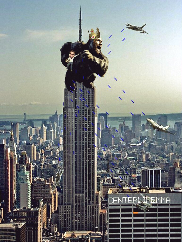 Centerline_MMA's tweet photo. Now it’s perfect. Burger King Kong #conormcgregor  #UFC223 https://t.co/SYaZvyJGVd