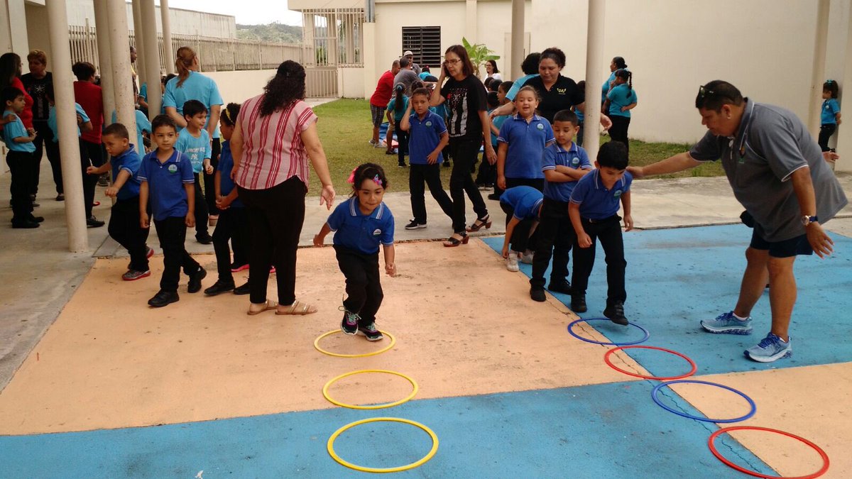 yishay_12's tweet photo. Celebrando la semana de la actividad física en la Escuela Padre Jorge Rosario de #SanLorenzo #Agitamundo #SemanaDeLaActividadFisica #DRD https://t.co/gmBW6LF82c