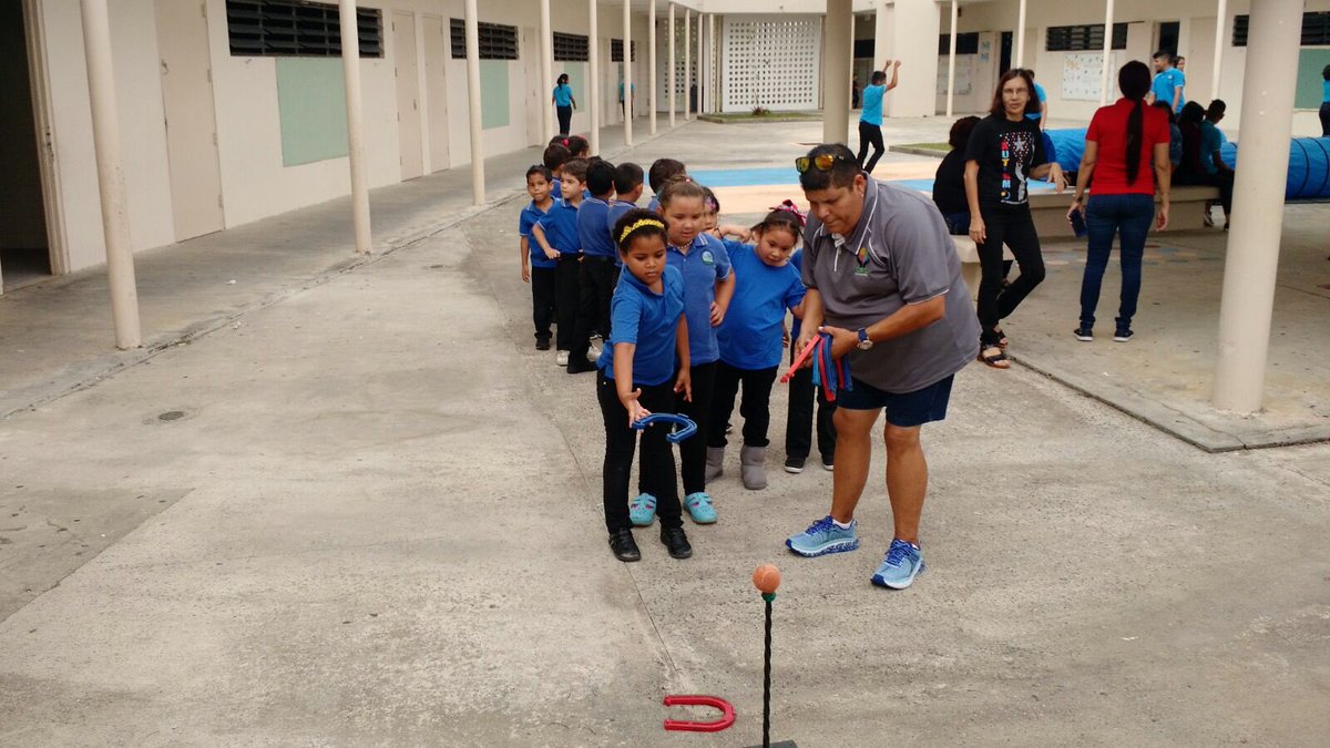 yishay_12's tweet photo. Celebrando la semana de la actividad física en la Escuela Padre Jorge Rosario de #SanLorenzo #Agitamundo #SemanaDeLaActividadFisica #DRD https://t.co/gmBW6LF82c