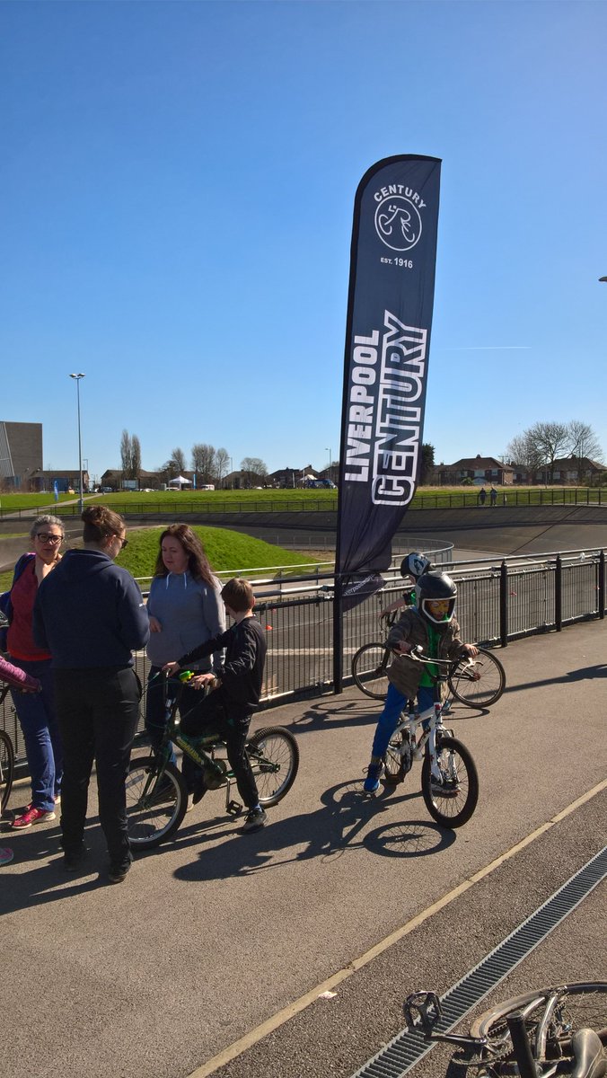 PedalAwayCP's tweet photo. @Kbmxclub fantastic day for #ActiveFest lots of kids trying out bmx for the first time @BritishCycling @CyclingProjects @LiverpoolPlants https://t.co/Jfz01cv5lg