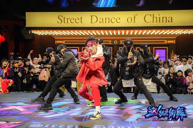 KINJAZ's tweet photo. Shouts to the boy Jackson Yi for rippin this set with us one time 👊🏽 #KINJAZ #JacksonYi #StreetDanceOfChina #youku #MovementInTheShadows https://t.co/prKVWbUhX4 https://t.co/M1hptaePXu