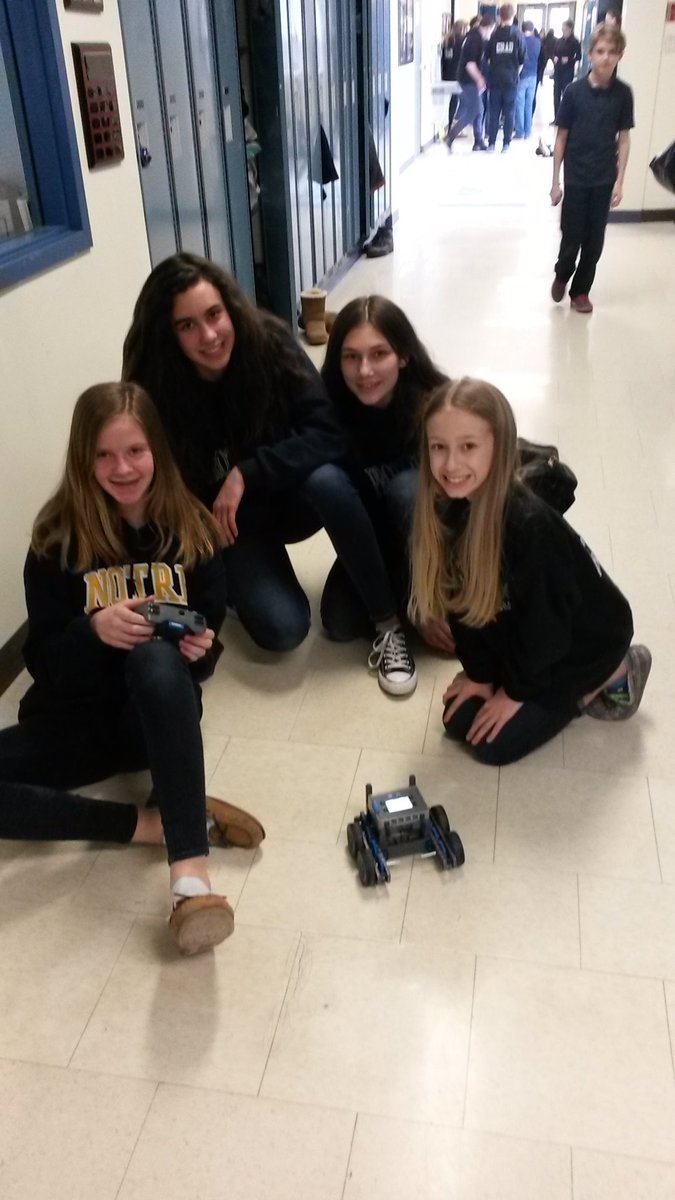 StJosephSnyder's tweet image. Robotics have come to St. Joseph! Thank you to Mr. Vukovic (our 7/8 teacher) and all his hard work to make this happen! #Roboticsrocks