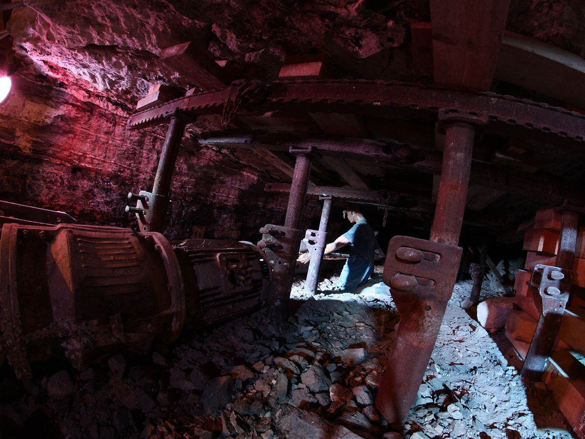 #Mequinenza esconde un importante patrimonio industrial minero y tiene una relación especial con el #agua de sus #ríos. ¿Quieres descubrir su historia? museosdemequinenza.com 
#caminodesirga #turismo #aragón #historia #museos #zaragoza #bajocinca #museo