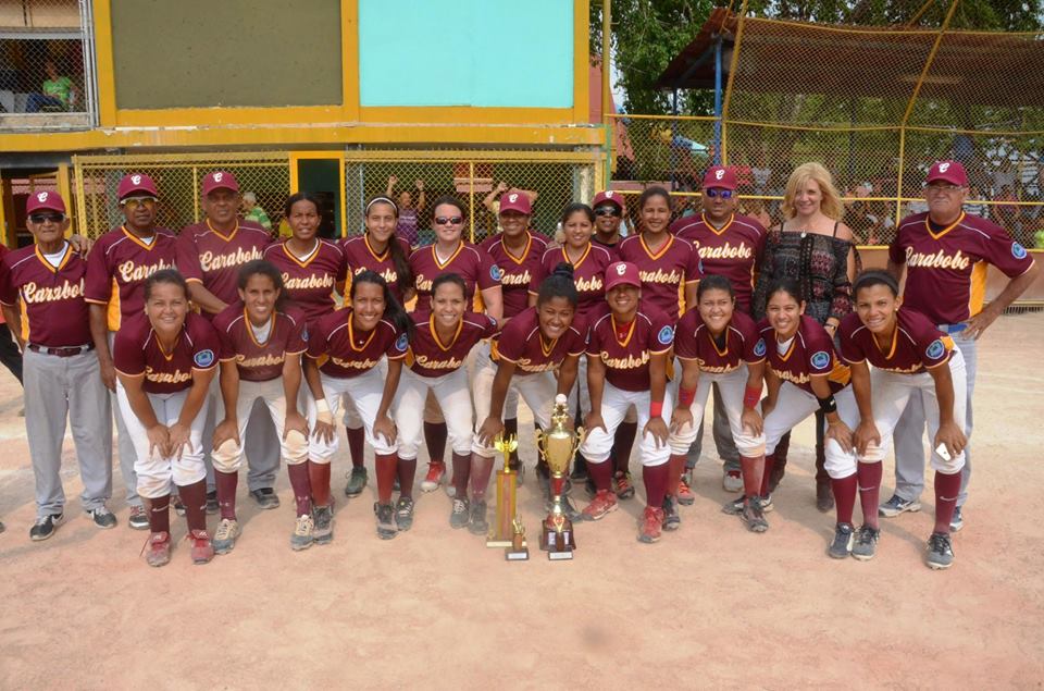 asofcarabobo's tweet photo. #Carabobo CAMPEONAS del XXXVIII Campeonato de Softbol Femenino Maxima Categoria al vencer a #Lara 6x4 https://t.co/7CBulKI0Jj