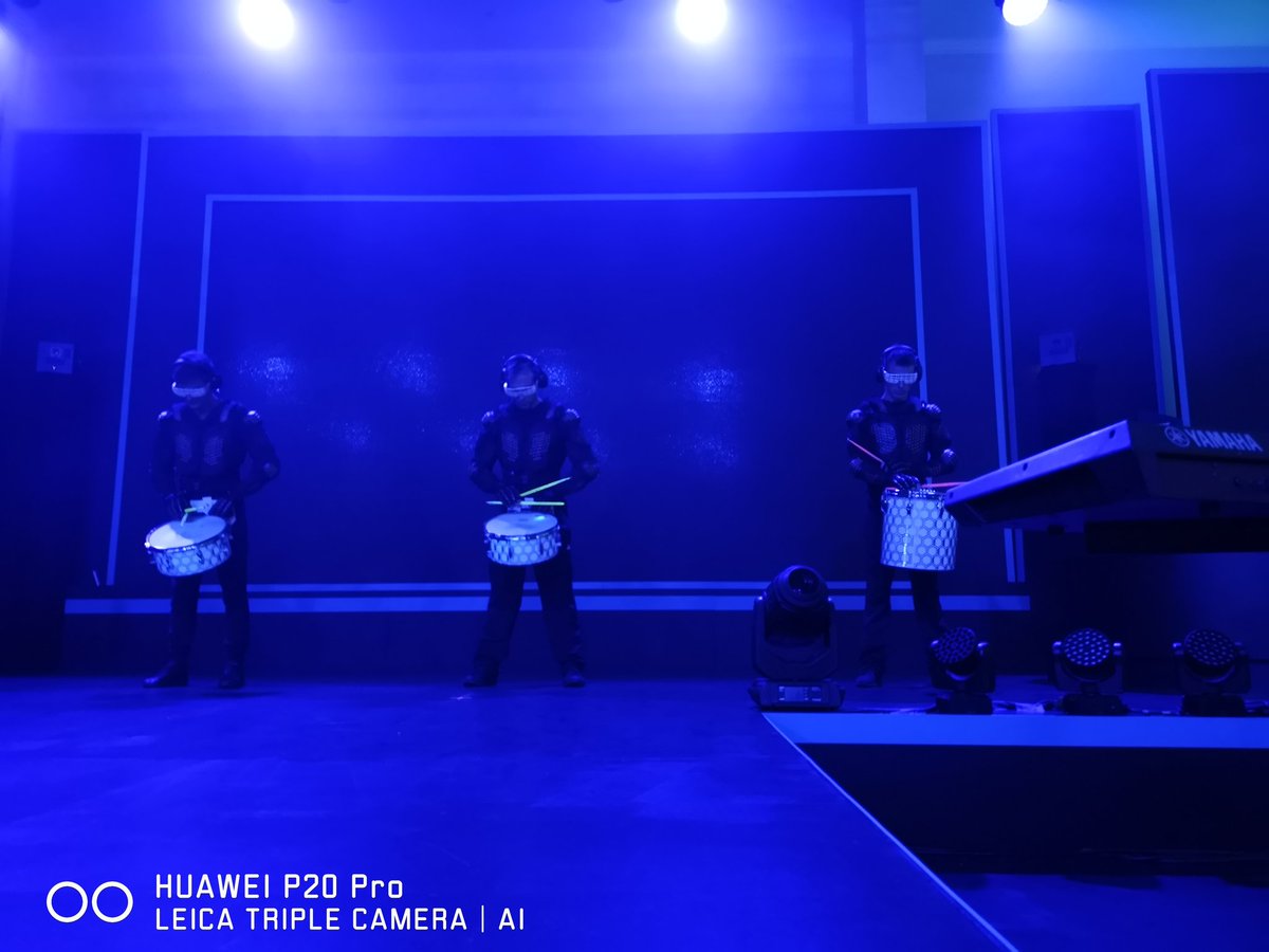 947's tweet photo. At the launch of the #HuaweiP20 and #HuaweiP20Pro #SeeMooore #000 @HuaweiZA https://t.co/qQqEUJJ5dG