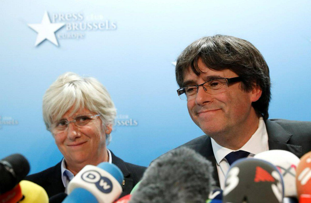 ReutersUK's tweet photo. German court agrees to release ex-Catalan leader Puigdemont on bail https://t.co/8DVhxkDBvx https://t.co/kXIiAIu9h0