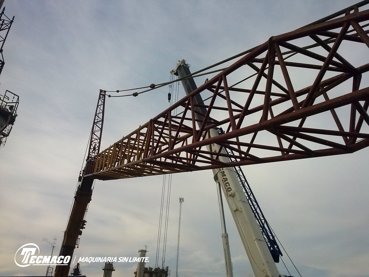 TecmacoIntegral's tweet photo. • 4 años atrás •
#tbt Año: 2014 - Equipos: Demag HC810 y Tadano GR1000XL - Obra: Montaje de Reactor Urea - Cliente: Bunge
#Tecmaco #MaquinariaSinLimite #Demag #Tadano https://t.co/PVkNKACZxA