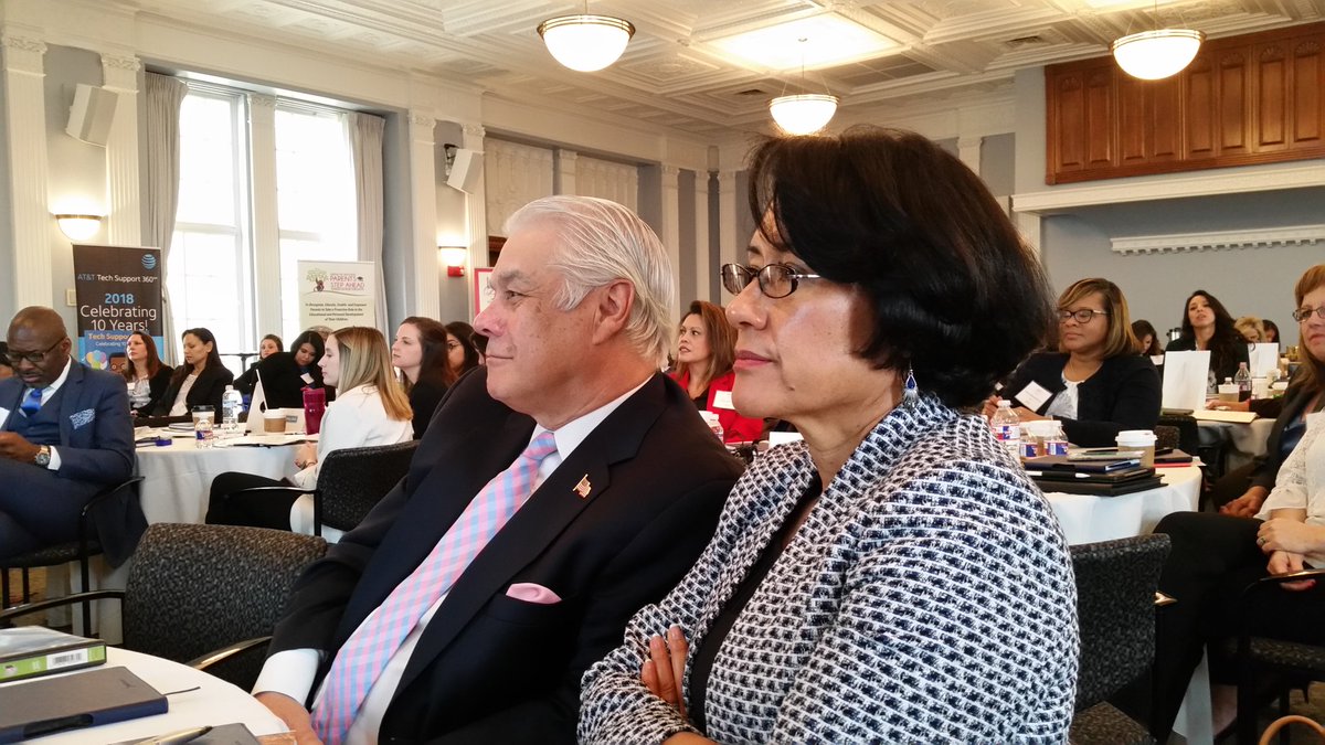 GloriaTostado's tweet photo. Happening now...Hosts Robert &amp; Lupita #LSBS listen to keynote speaker, @At&amp;T Melisa Bolden. #WomenthatInfluence https://t.co/sW69UwNFs1