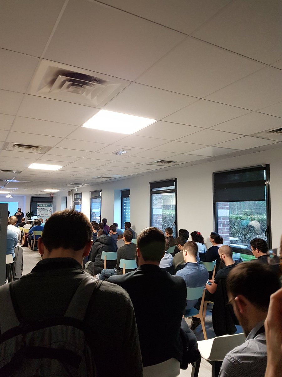 AXAJobs_fr's tweet photo. Salle comble pour la conférence de @cbalit pour la #TechNightbyAXA #AXA https://t.co/0EOi7XkT1A