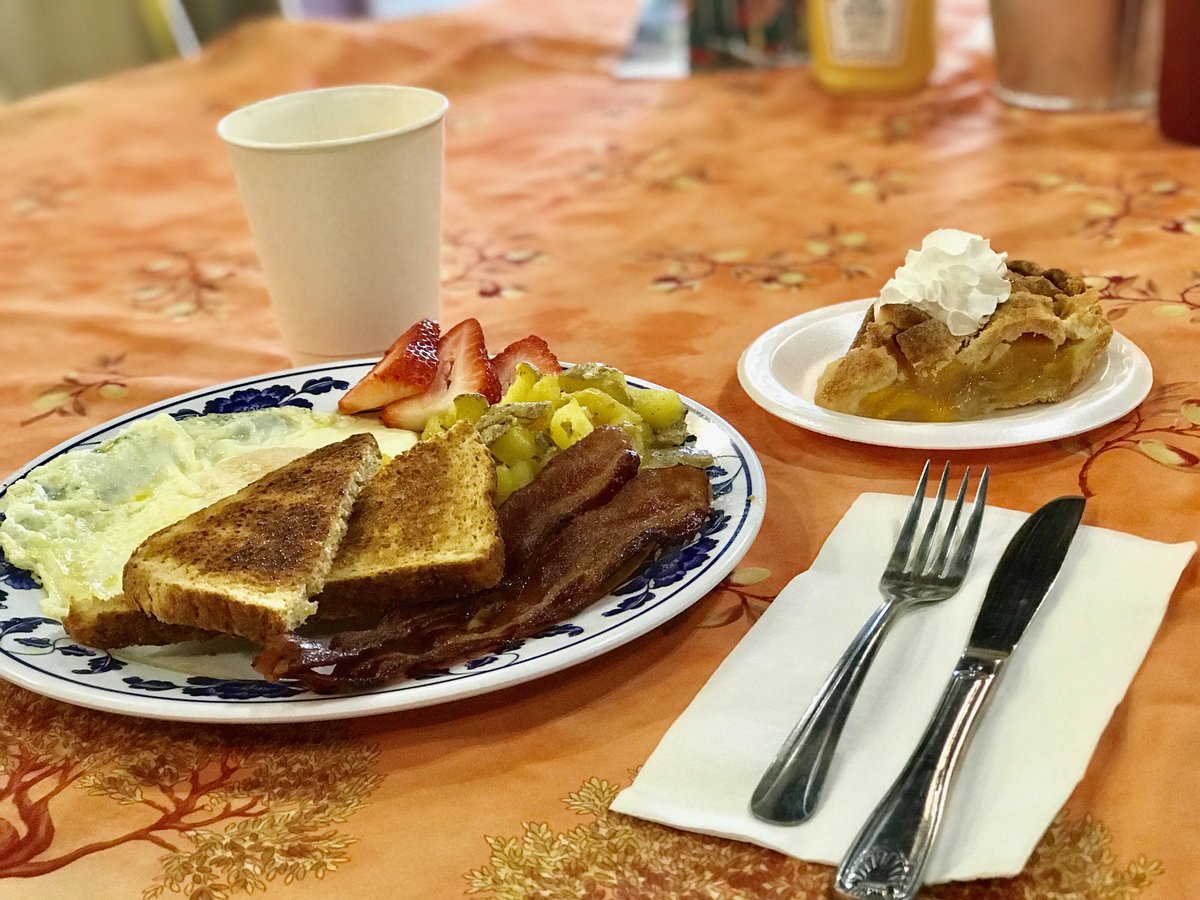 Schnepf_Farms's tweet photo. Starting our day with @visitmesa and @visitphoenix with a bike ride over to our Cafe and Bakery! What’s on the menu? Blueberry pancakes, eggs to order, biscuits and gravy, and even fresh baked PEACH PIE!! @lapetitebette 
@tripsavvy 
@elspethvelten @worldonawhimblog @hellodrifter_ https://t.co/OTHeYNFfbS