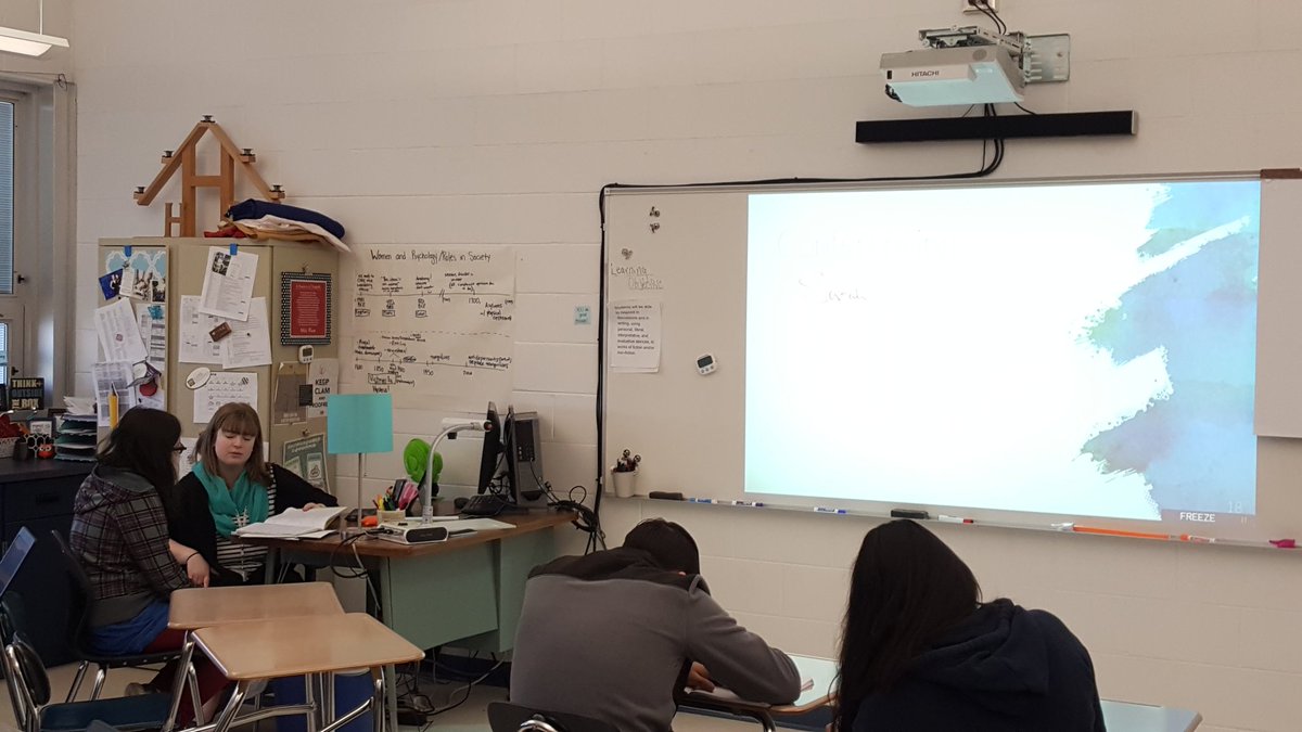 HHS_Classof2020's tweet photo. On their first day back from spring break Mrs. Heller &amp; Ms. Collin's students were busy  conferencing on their writing. https://t.co/ehEau5H7j7