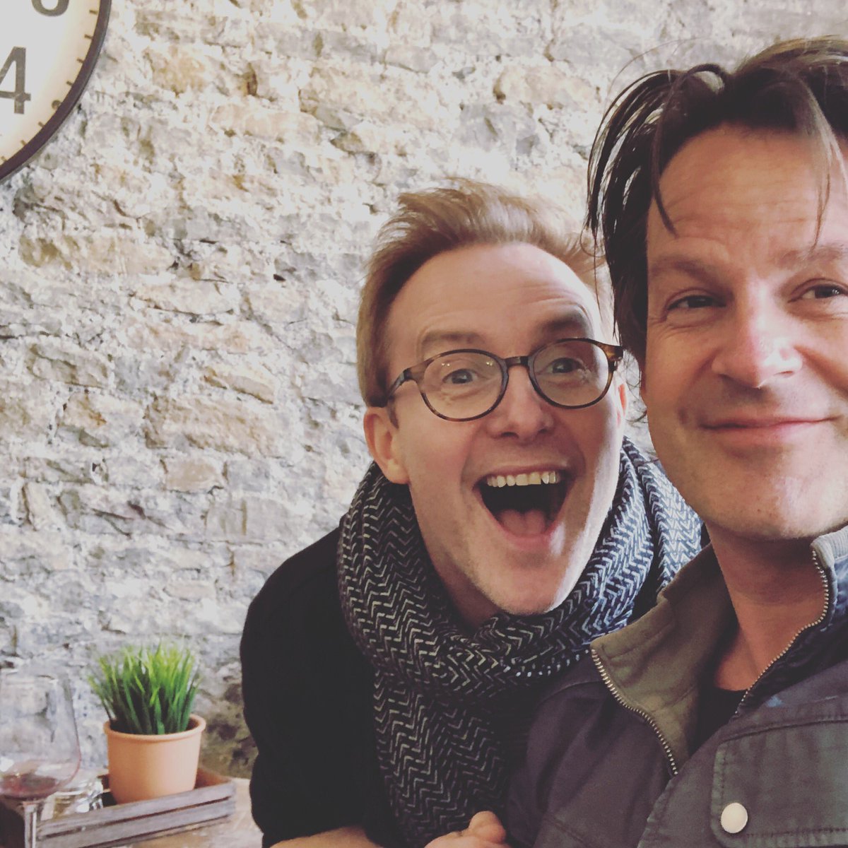 CROESO / Welcome to #Cowbridge <a href="/ElephantandBun/">Elephant & Bun Deli</a> elephantandbunkitchen-  thanks for having the gang over tonight - pob lwc / good luck with everything #bloodymyfanwy 👋👌🏻👍👋👌🏻👍- shame about the company <a href="/Ianhwatkins/">H from Steps</a> 😝🤪