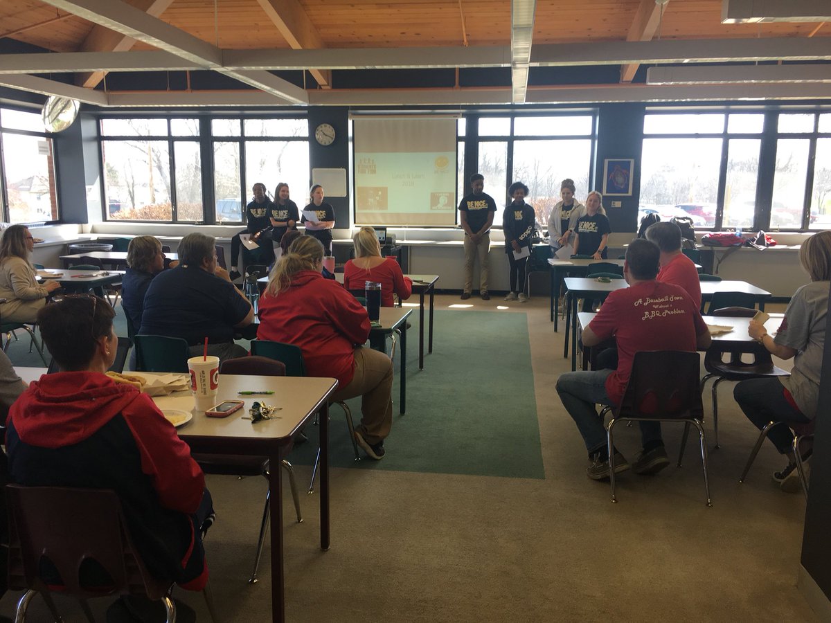 steepFHN's tweet photo. Students for FHN held a Lunch and Learn for 60 FHN teachers today. They did a great job sharing information gathered at the Student Summit and upcoming Be Nice projects! #FHNPride Thanks to those who came today. https://t.co/tyM0Q1kuYB
