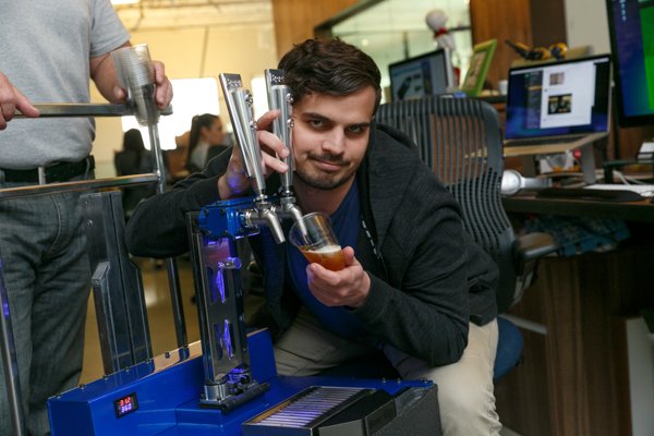 TheBeerGig's tweet photo. Beer Gig - portable self-cooled beer, wine, mixed drinks on tap wherever you go! https://t.co/NhxYorbh4i #GotAGig #beer #craftbeer #beerporn #homebrewing https://t.co/RiFPYt0bvI