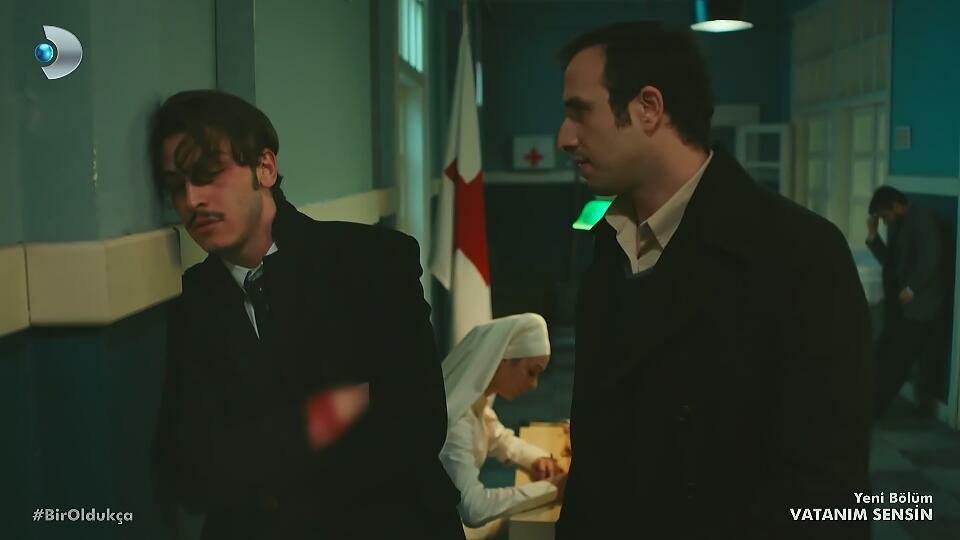beklenenkral's tweet photo. "Doğru olan aşkının arkasında durabilmek... Ben diyebilseydim, o benim karım; ordunuz da vazifeniz de batsın. Diyebilseydim, onu koruyabilirdim." HiLeon 
#VatanımSensin #BirOldukça https://t.co/Jr1sWFmHj5