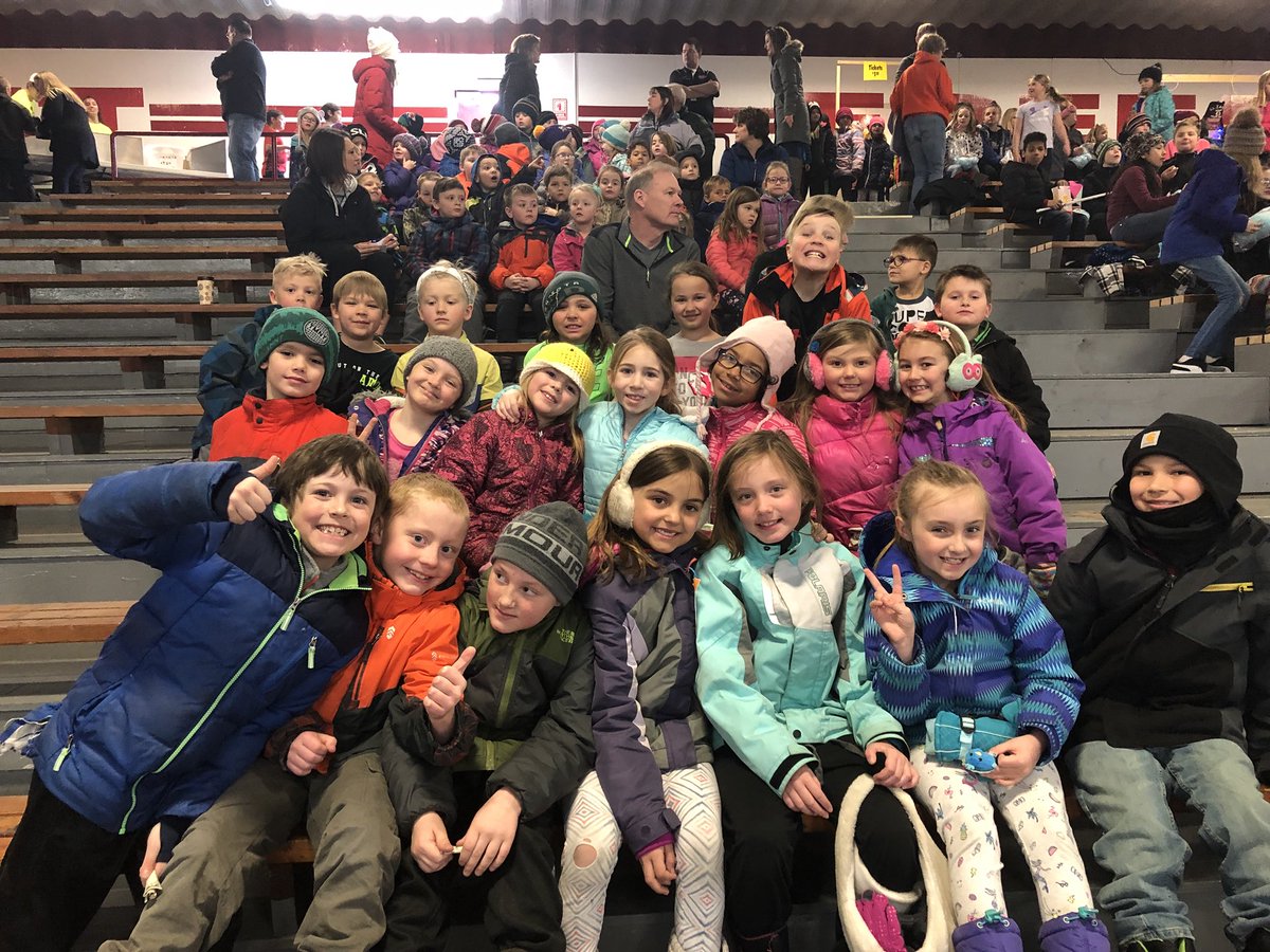 hdreule's tweet photo. Circus time!! We had such a blast today. I’m so grateful I am able to take my class to the circus. Their excitement is palpable. #reulesroom #DLSchools https://t.co/ywgs4nVf1w
