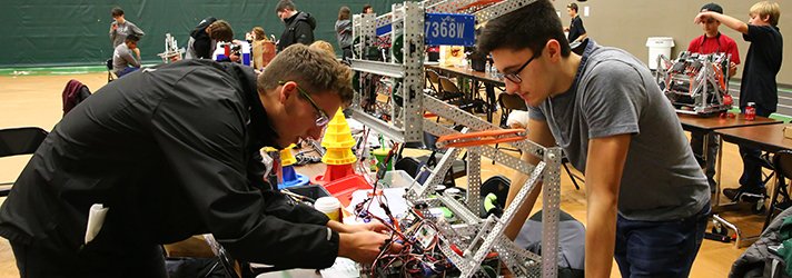 cchsindy's tweet image. Covenant&apos;s Robotics Team will compete in the 2018 U.S. Open Robotics Championship this Friday and Saturday, April 6-7, in Council Bluffs, Iowa. Catch the action live at CREATE-Found.org/Webcast.php!
Photo: @mcintyreimaging