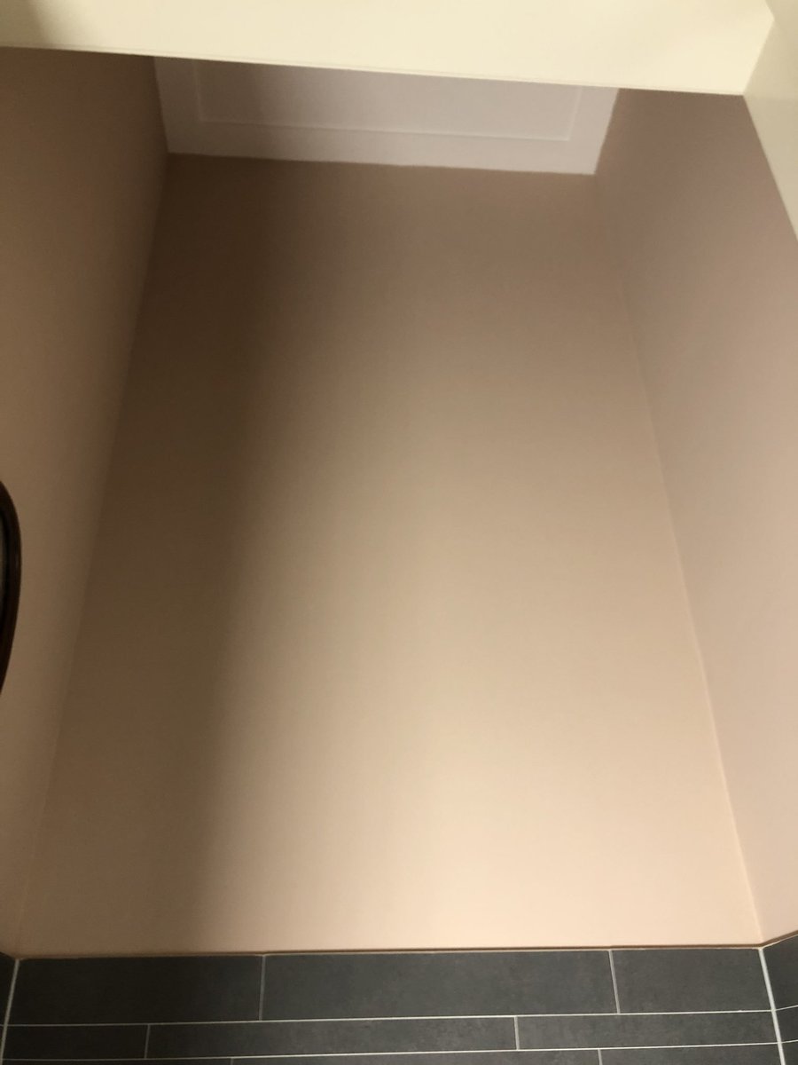 hofschilder's tweet photo. #farrowandball heeft mooie producten 👌🏻 alles wederom fris en strak #geschilderd #verf #vakman #schilder https://t.co/pMDefm6tuX
