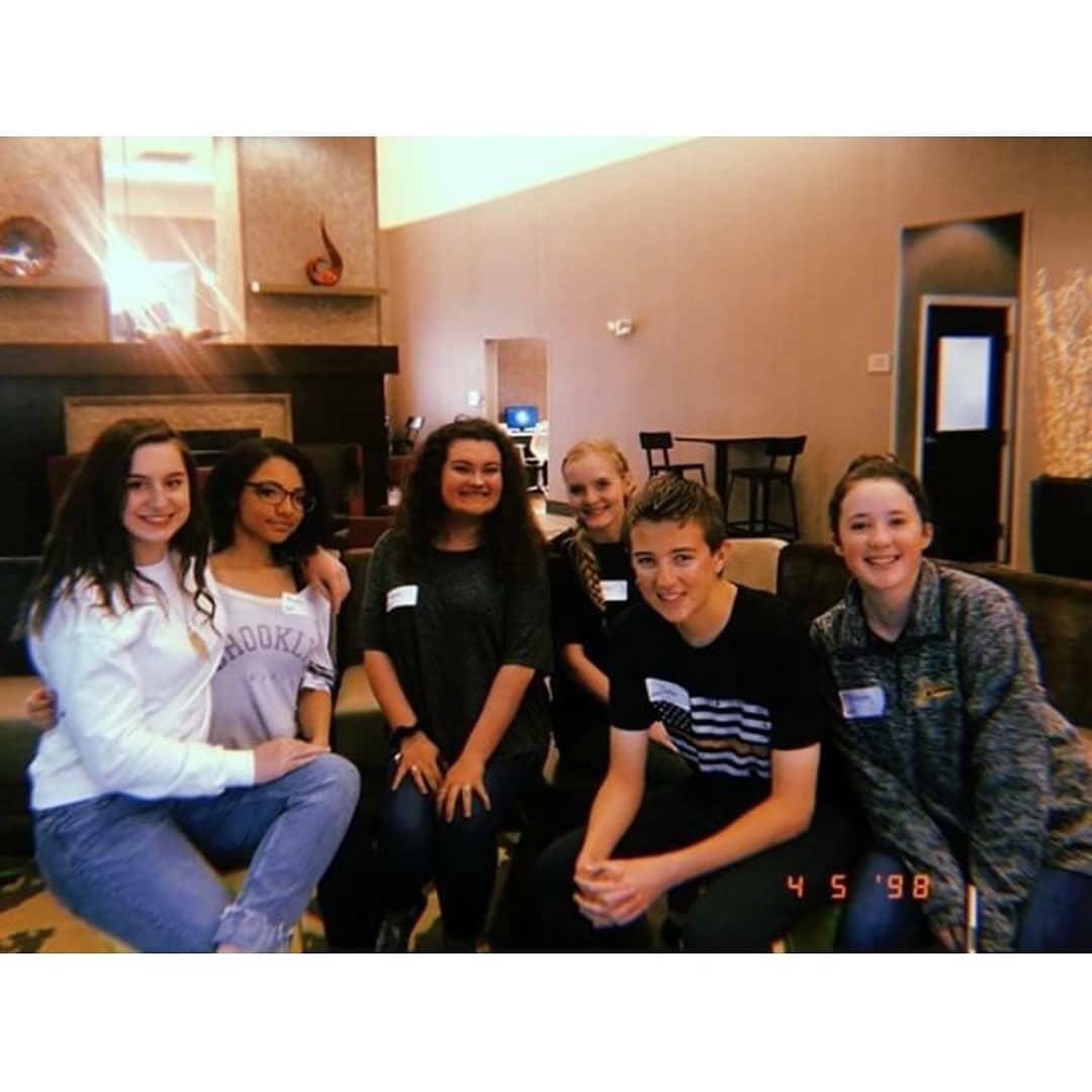 Denison_YB's tweet photo. Yearbook staff!!! #forwhatistand #NTXpremierparty https://t.co/NDutGxXFKP