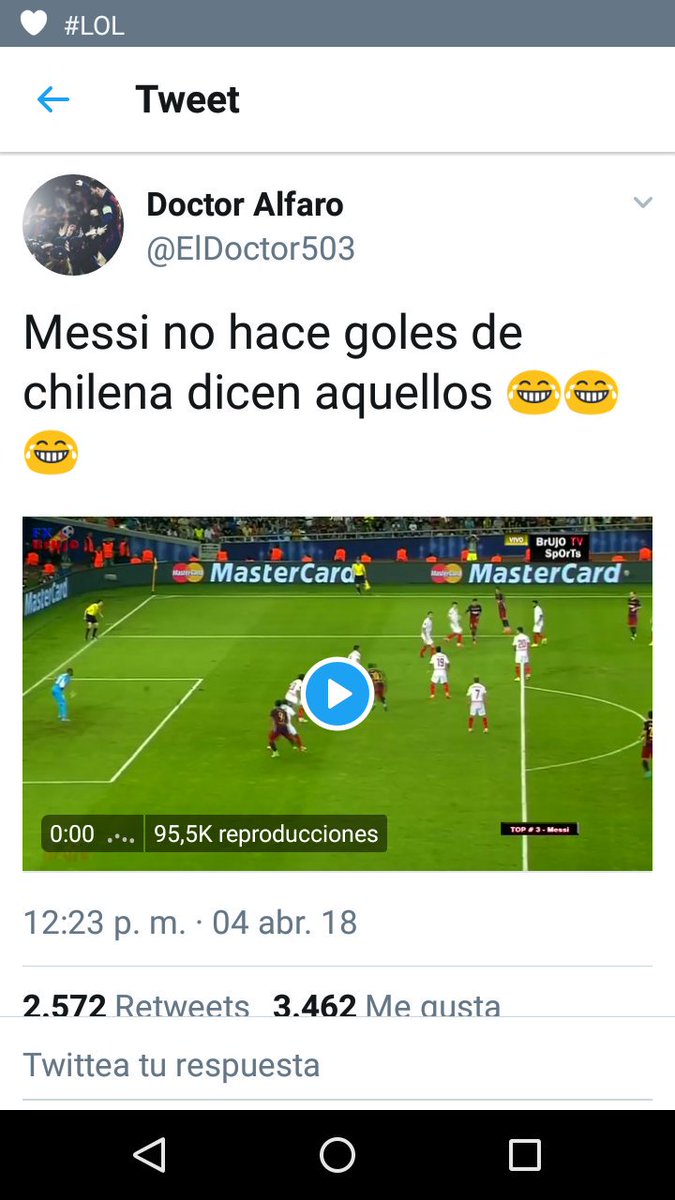 rafa_sramos7's tweet photo. Un tuitero se inventa un vídeo con tres goles de chilena de Messi,recibe más de 2000 RT y más de 3000 "Me gusta" y Sport lo publica como si fuera cierto. Luego los culés lo ven,se lo pasan los unos a los otros y lo usan para engrandecer a Messi. Así se lavan el cerebro. Increíble https://t.co/FuiRMCwpdv