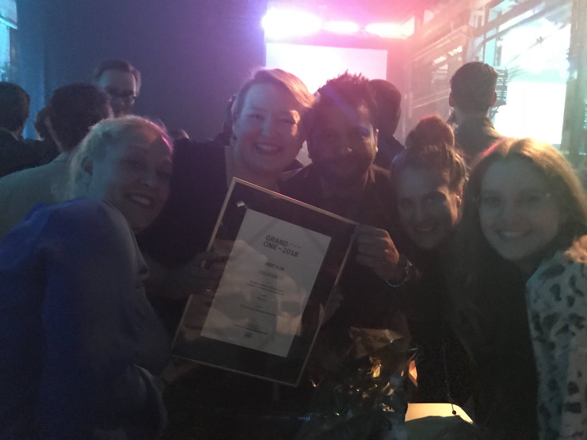 knuutilaessi's tweet photo. En voi uskoa. Itkettää ja naurattaa samaan aikaan. Voitto kategoriassa paras #data’n käyttö #grandone @grandon #CGInext https://t.co/FZ9F5omoN6