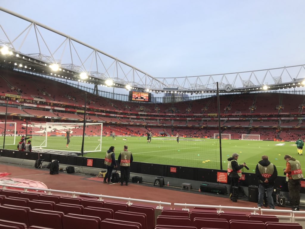 halfadinari's tweet photo. So much for the 1000’s who are queuing up to take our places... couldn’t sell my ticket so here I am #AFC #Wengerout #Kroenkeout #keswickout reckon a few people who rely on ticket exchange will think long &amp; hard about renewing next season if change doesn’t occur though https://t.co/mtzbBMU1OL