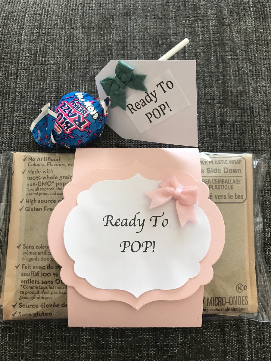 LynnSplawinski's tweet image. Got this little gift from a couple Physics students on my last day. Thanks Shayna and Emily! #WhoWeAre #saderpride #saderscience