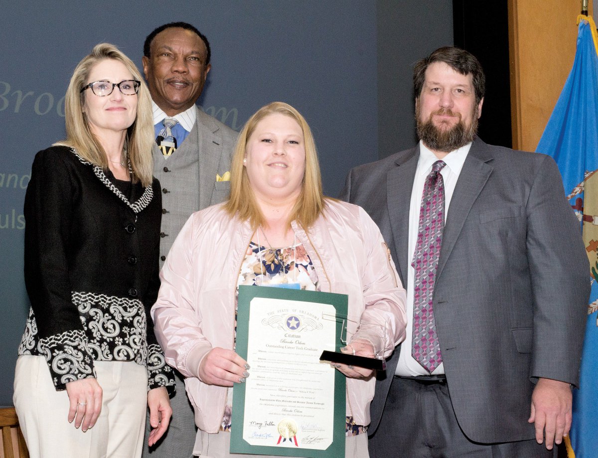 okcareertech's tweet photo. OKLAHOMANS HONORED FOR 'MAKING IT WORK'
The Oklahoma Career and Technical Education Equity Council honored 15 Oklahomans and eight Oklahoma businesses and nonprofit organizations at the 24th annual #MakingItWorkDay at the Capitol.
Click here.โ๏ธ
https://t.co/0oM37xGapQ https://t.co/3yh9QipT8O