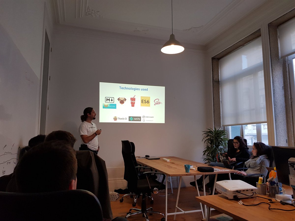 locks's tweet photo. edição especial do #portocodes, @thedaviddias com um workshop sobre #FrontEndChecklist https://t.co/wfFDQM39ic